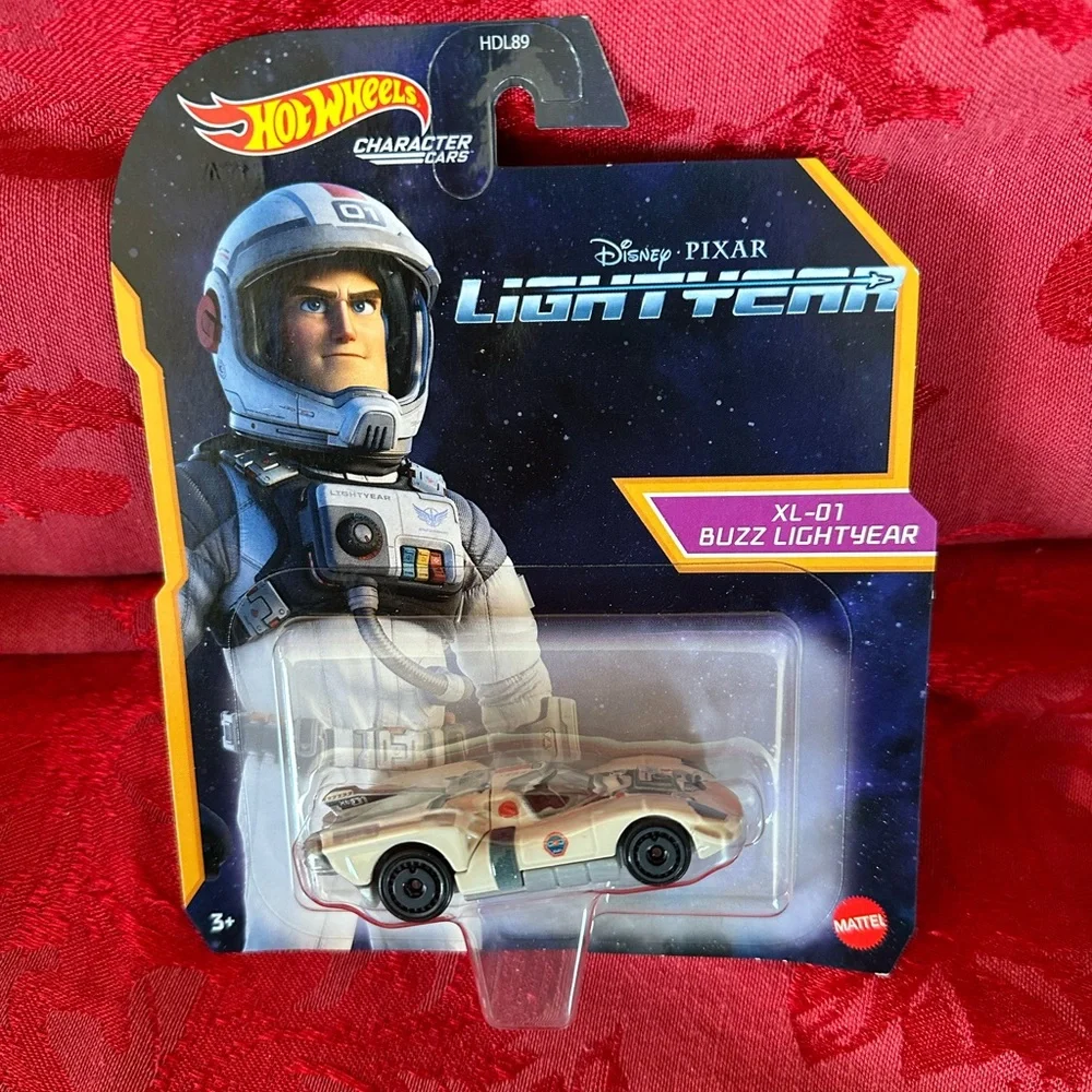 Hot Wheels Disney Pixar XL-01 Buzz Lightyear character car vehicle